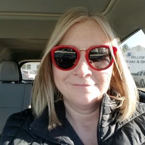 Meet your Posher, Angie